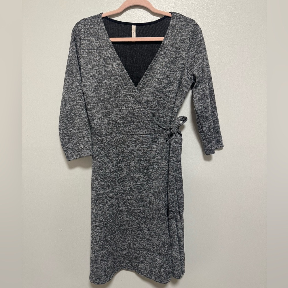 Gilli Women’s Gray 3/4 Sleeve Wrap Dress
